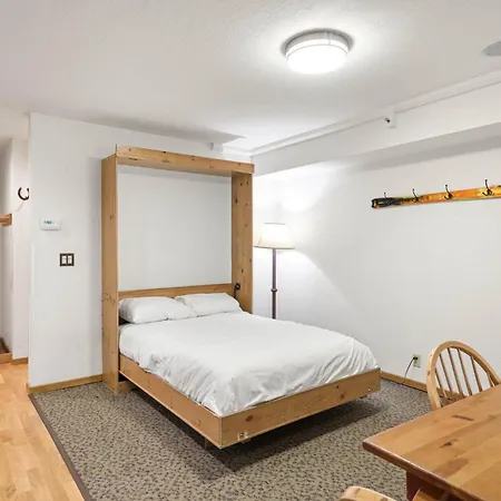 Studio Loft #306